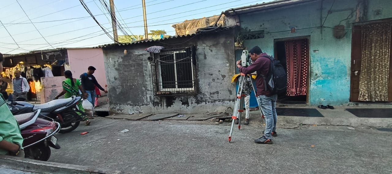 Level survey along a residential lane